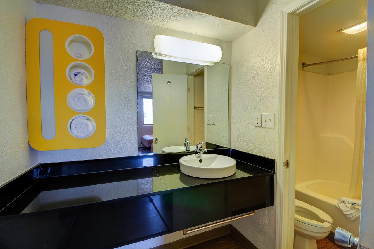 Motel 6-Oklahoma City, Ok - Frontier City Phòng bức ảnh