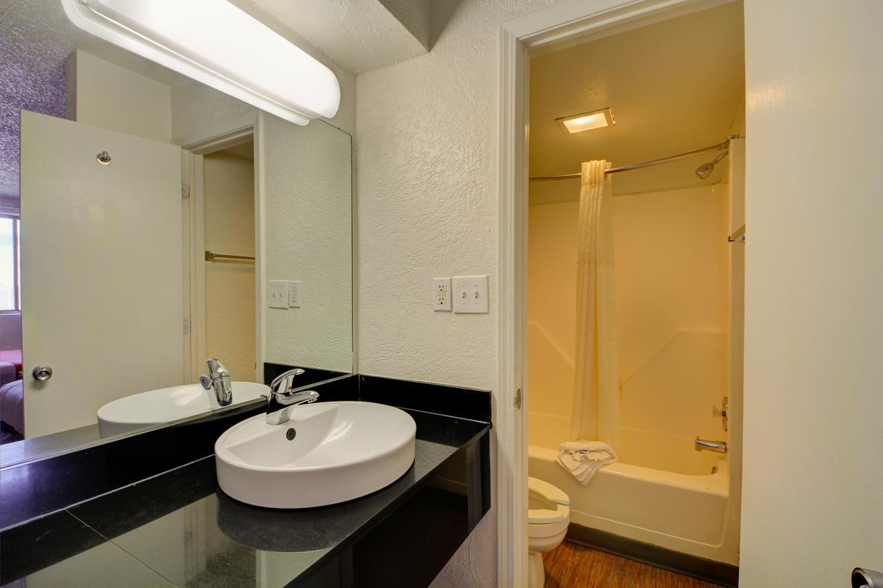 Motel 6-Oklahoma City, Ok - Frontier City Phòng bức ảnh